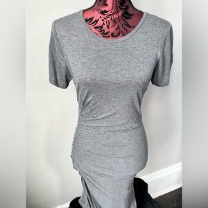 ‼️ NWOT•T TAHARI Short Sleeve Side Ruche Gray Viscose Midi Dress Small-Petite